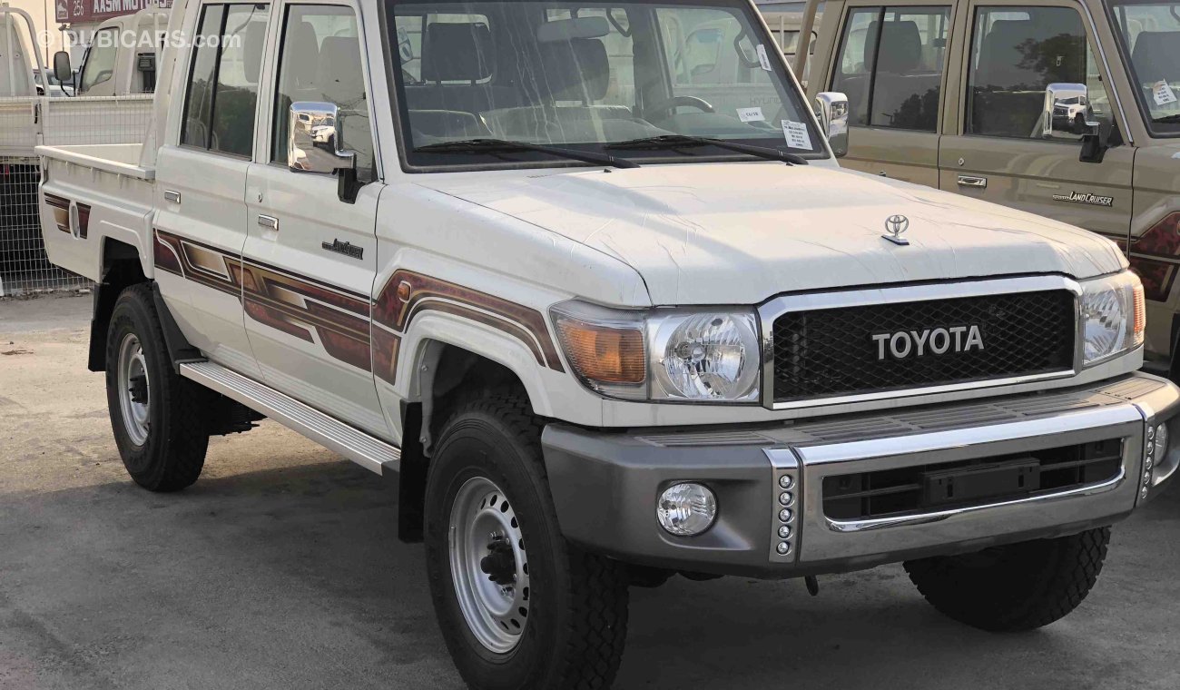 تويوتا لاند كروزر بيك آب 4.0L Petrol Double Cab 4×4 MY18