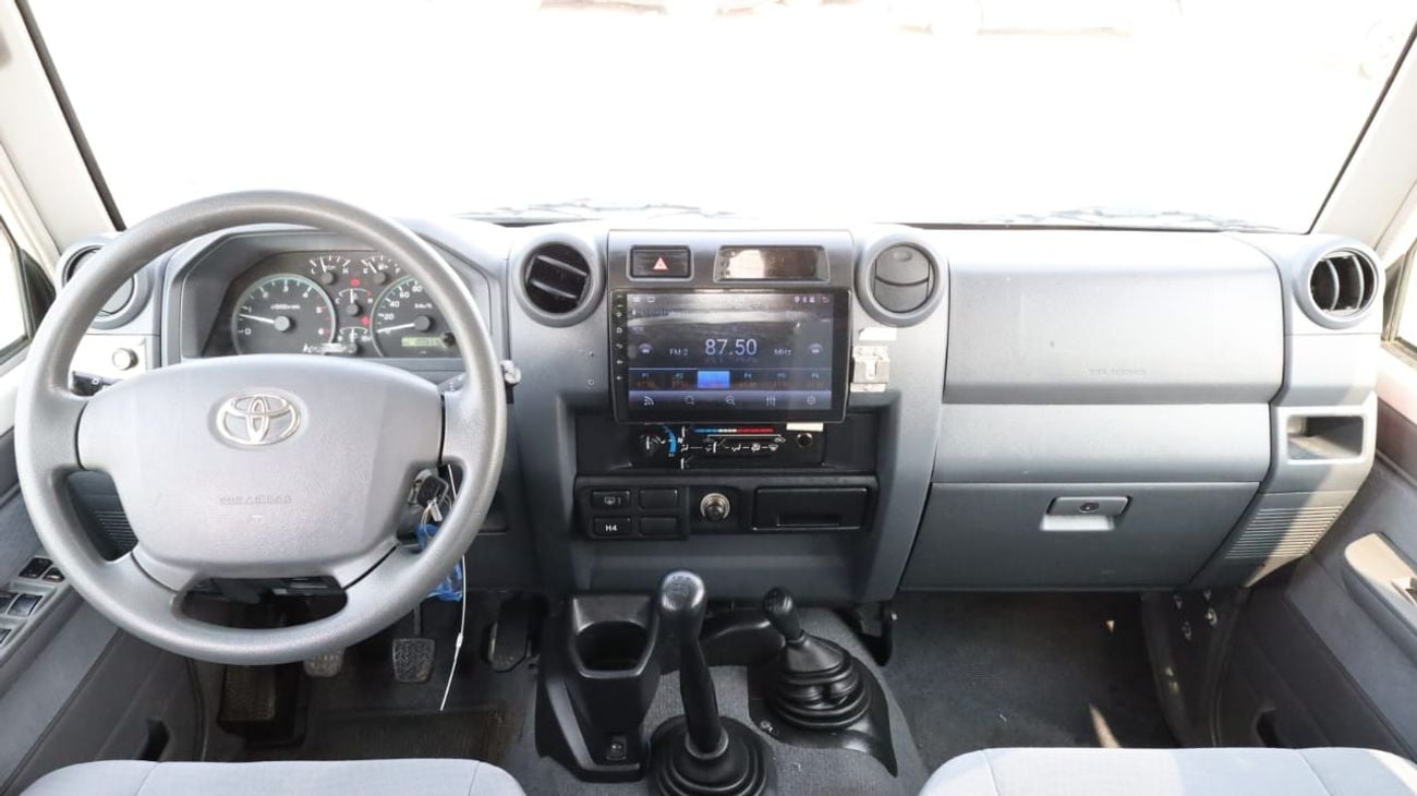 تويوتا لاند كروزر 70 Std 4.5L 4WD