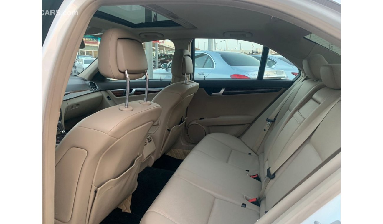 مرسيدس بنز C 300 Mercedes C300_2014_Excellent_Condihion _Full option