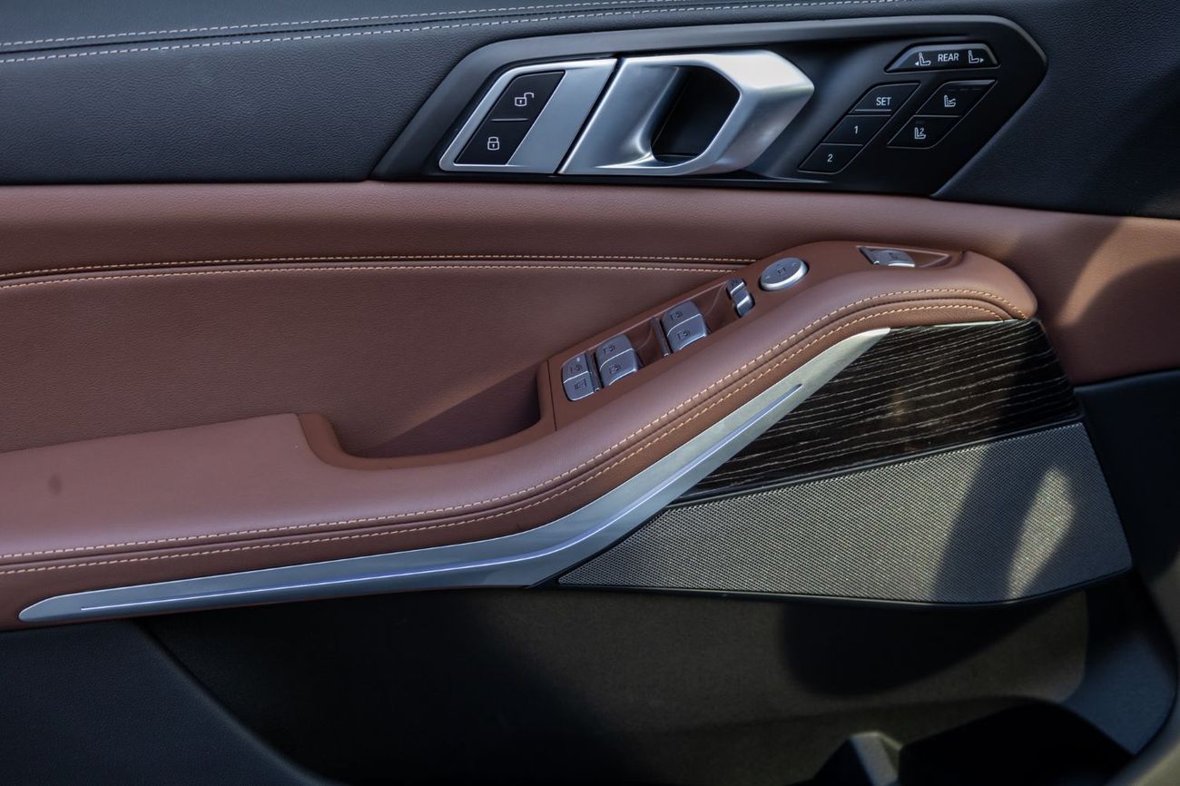 بي أم دبليو X7 40i M Sport Pure 3.0L (335 HP)