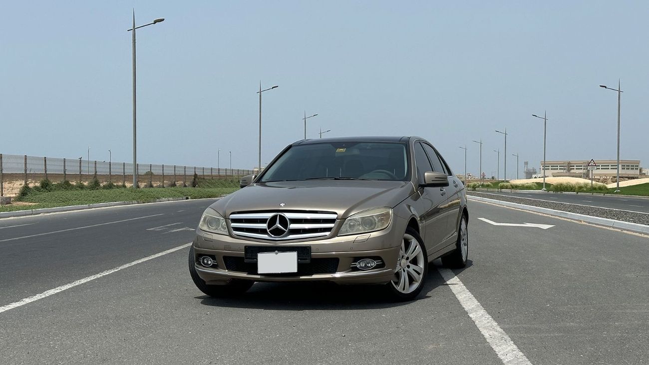 مرسيدس بنز C 200 GCC 2010 1.8L 4 Cylinders In Good Condition