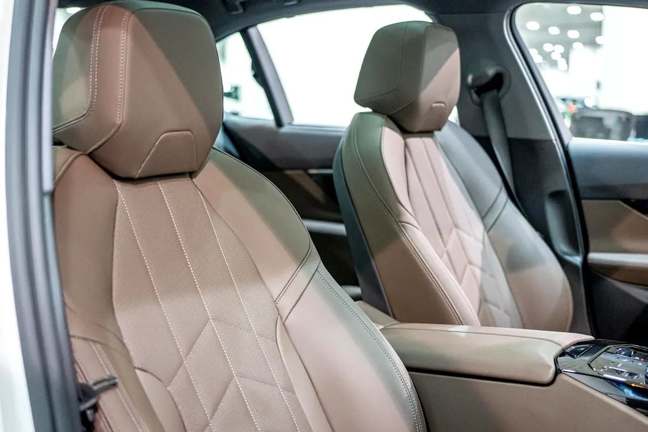 BMW 530i EXCLUSIVE PURE EXCELLENCE 530i Sedan Exclusive