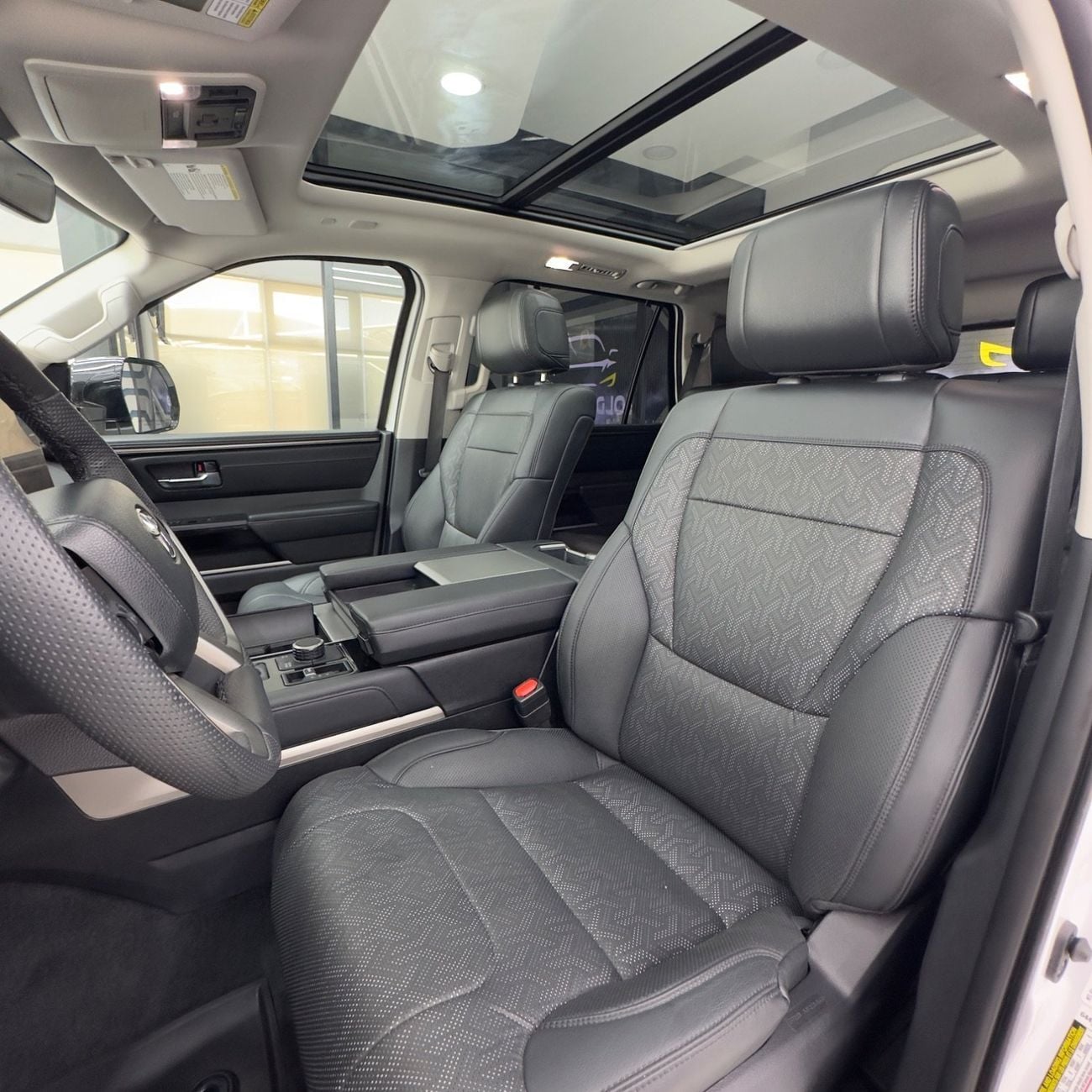 Toyota Sequoia HYBRID (NON GCC) 3.5L hybrid