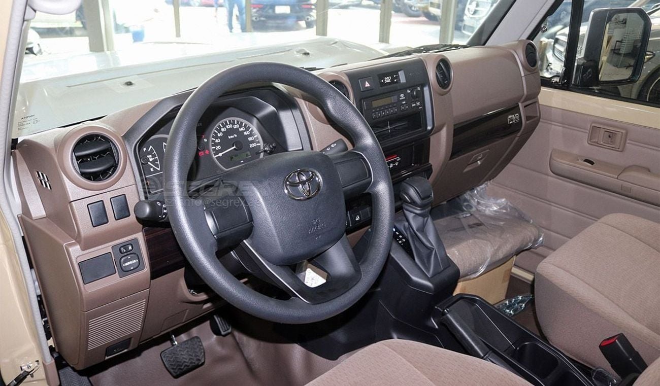 تويوتا لاند كروزر بيك آب 2025 Model Toyota Land Cruiser Pick Up LC79 SC, 4.0L Petrol 4WD 6A/T