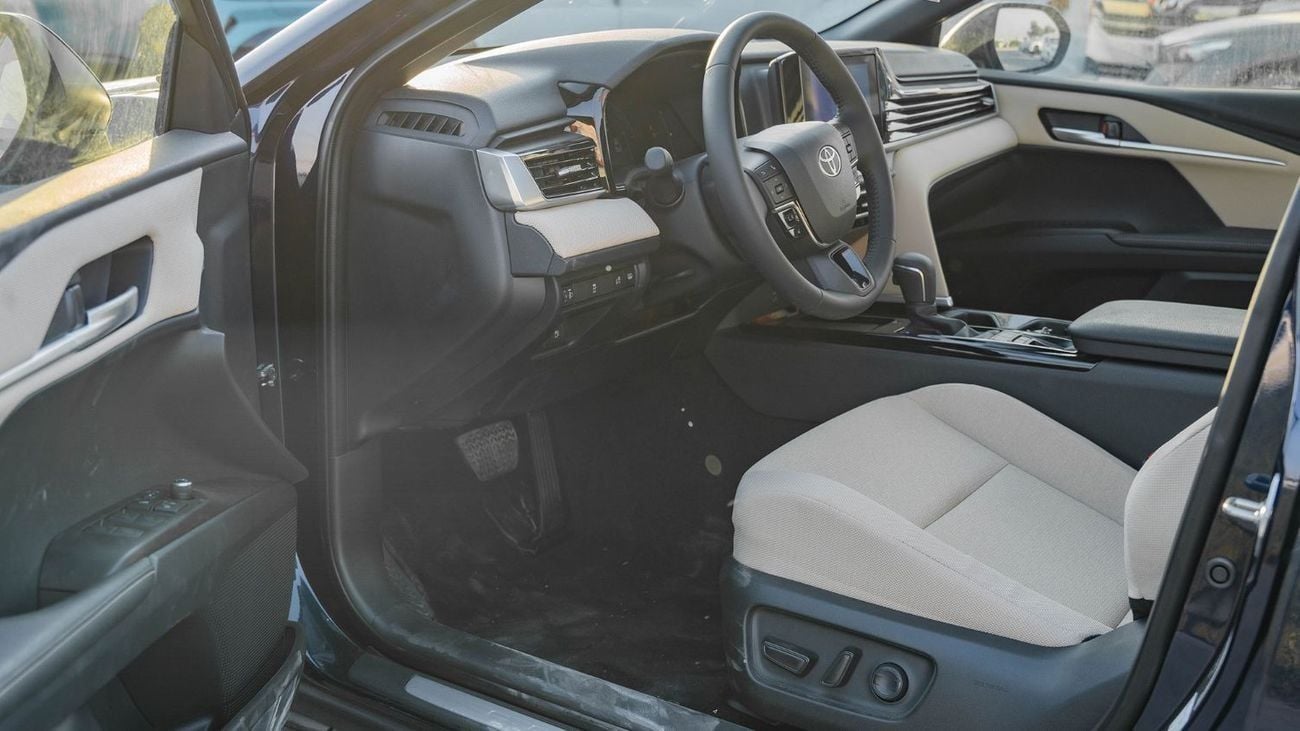 Toyota Camry 2025 Toyota Camry LE 2.5L AT Hybrid (Blue)