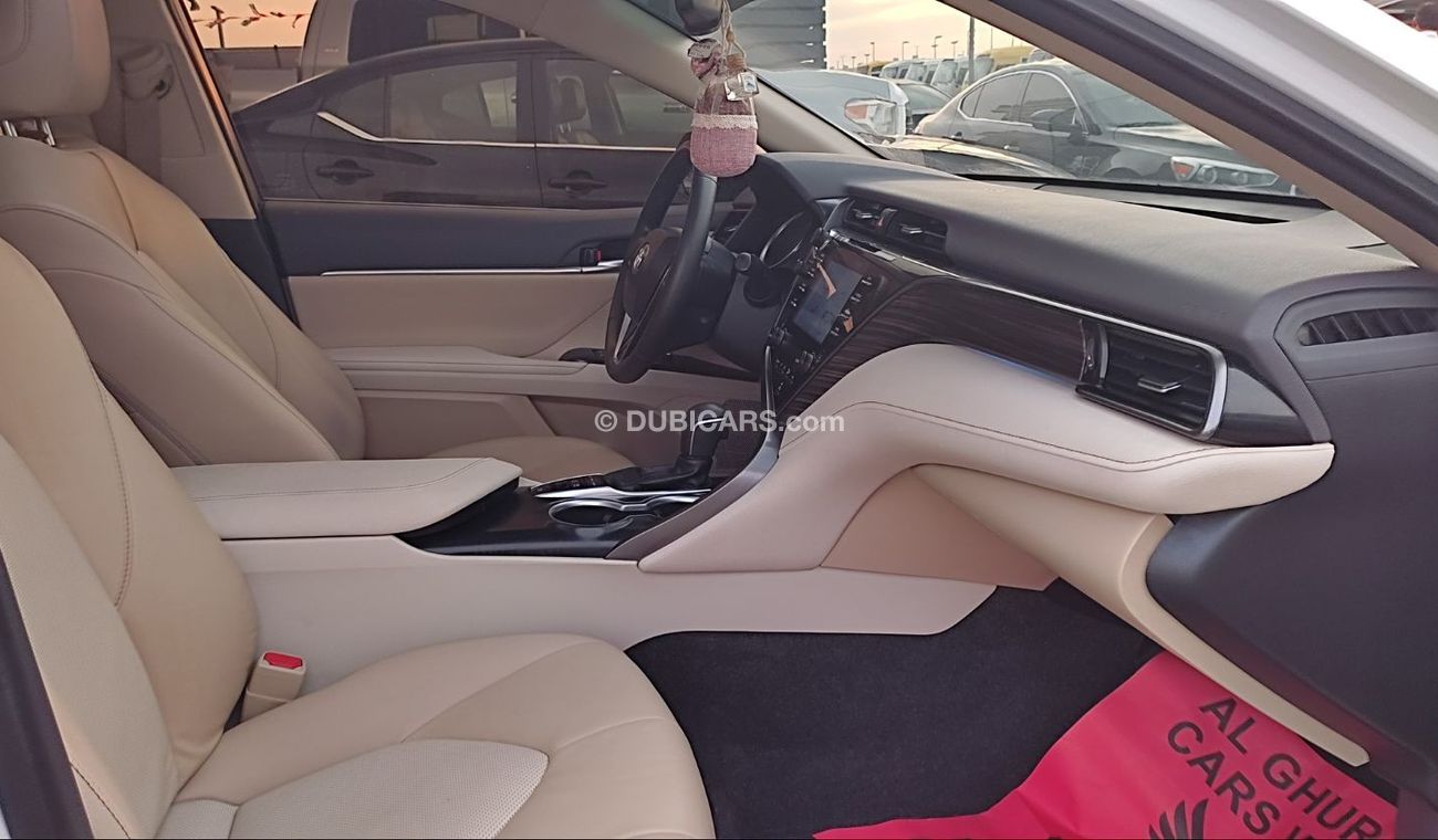 Toyota Camry GCC Full options, Hybrid, 2.5L,