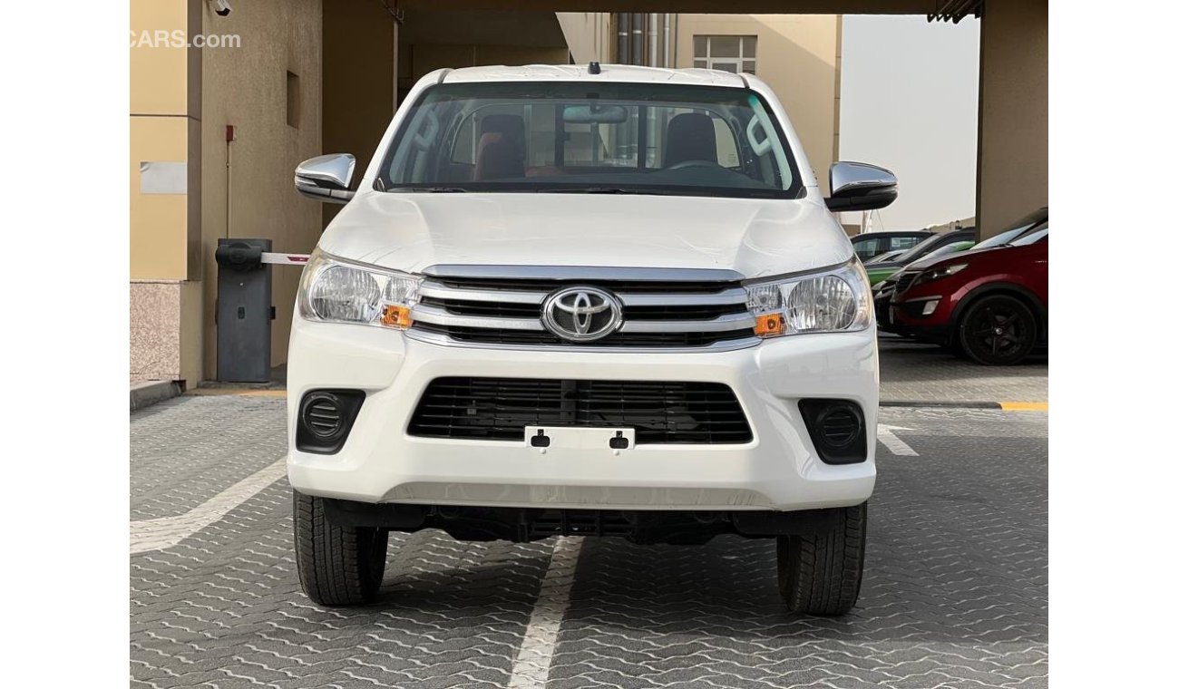 Toyota Hilux 2.4 MANUAL 4WD POWER WINDOWS 2022 GCC