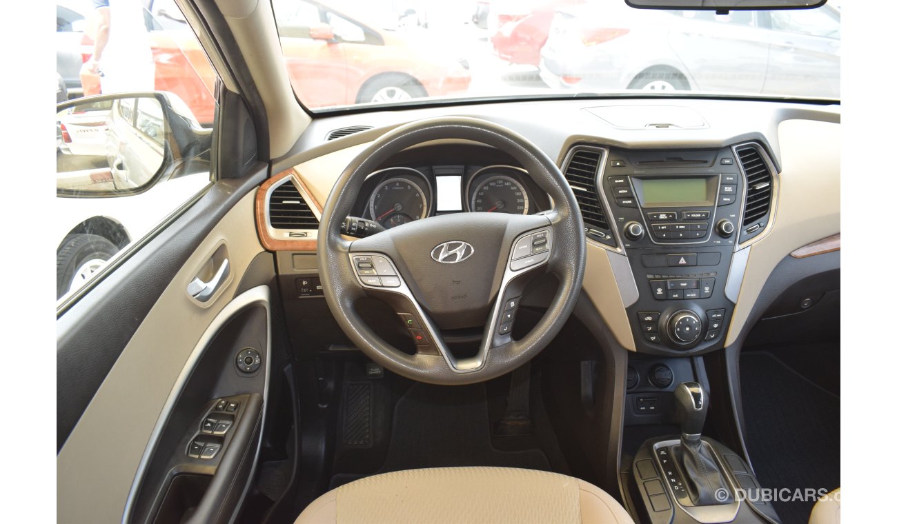 Hyundai Santa Fe 2015 CC No Accident No Paint A Perfect Condition