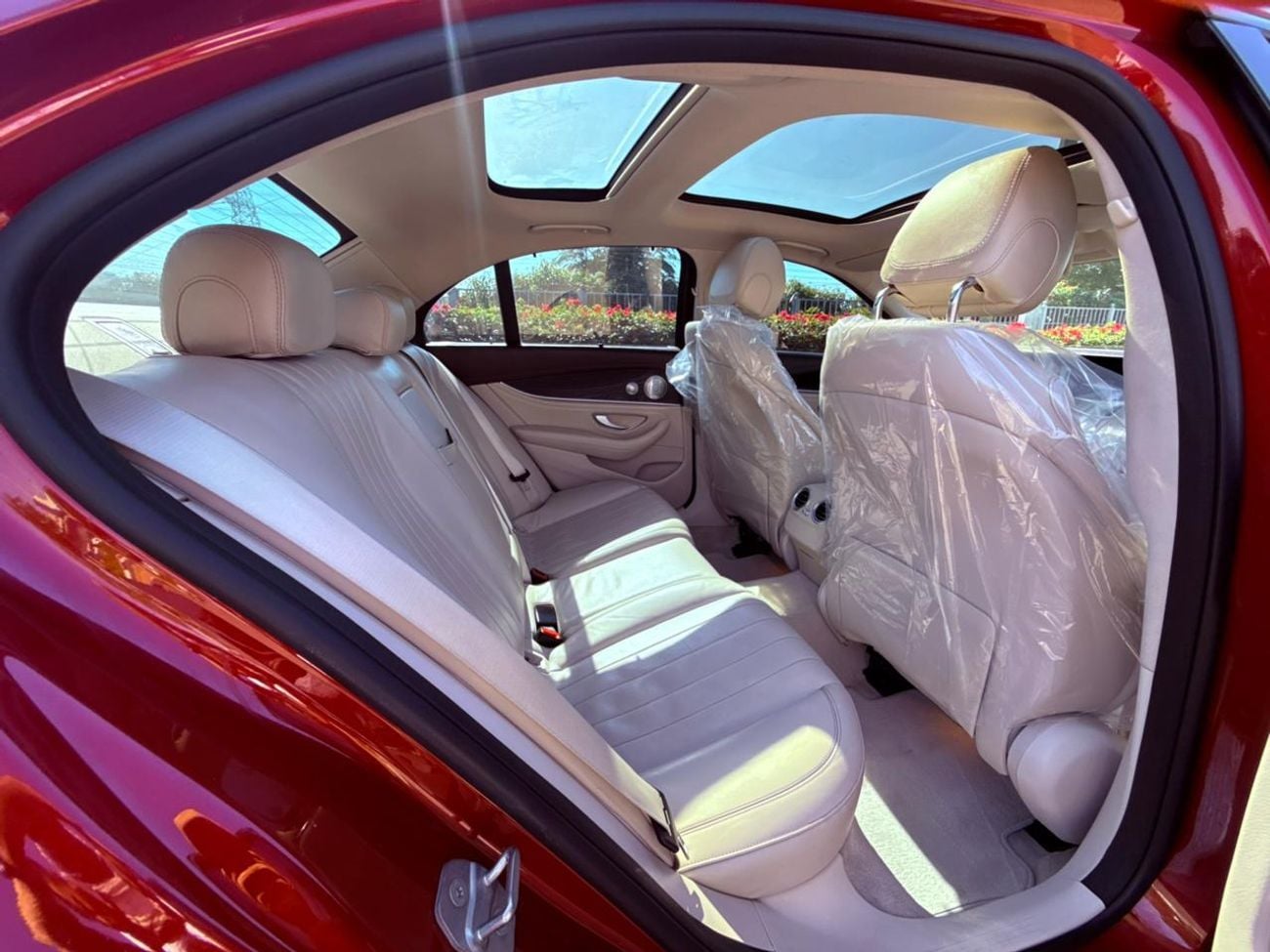 Mercedes-Benz E200 MERCEDES BENZ E200 | GCC SPECS | YEAR: 2017 | KMS: 178,500 | FULL OPTION