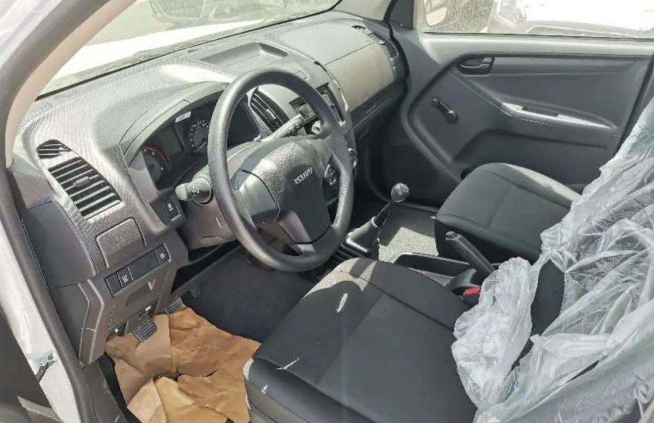 إيسوزو D ماكس D-Max 2500cc 4 cylinders DOUBLE CABIN MANUAL RWD ABS