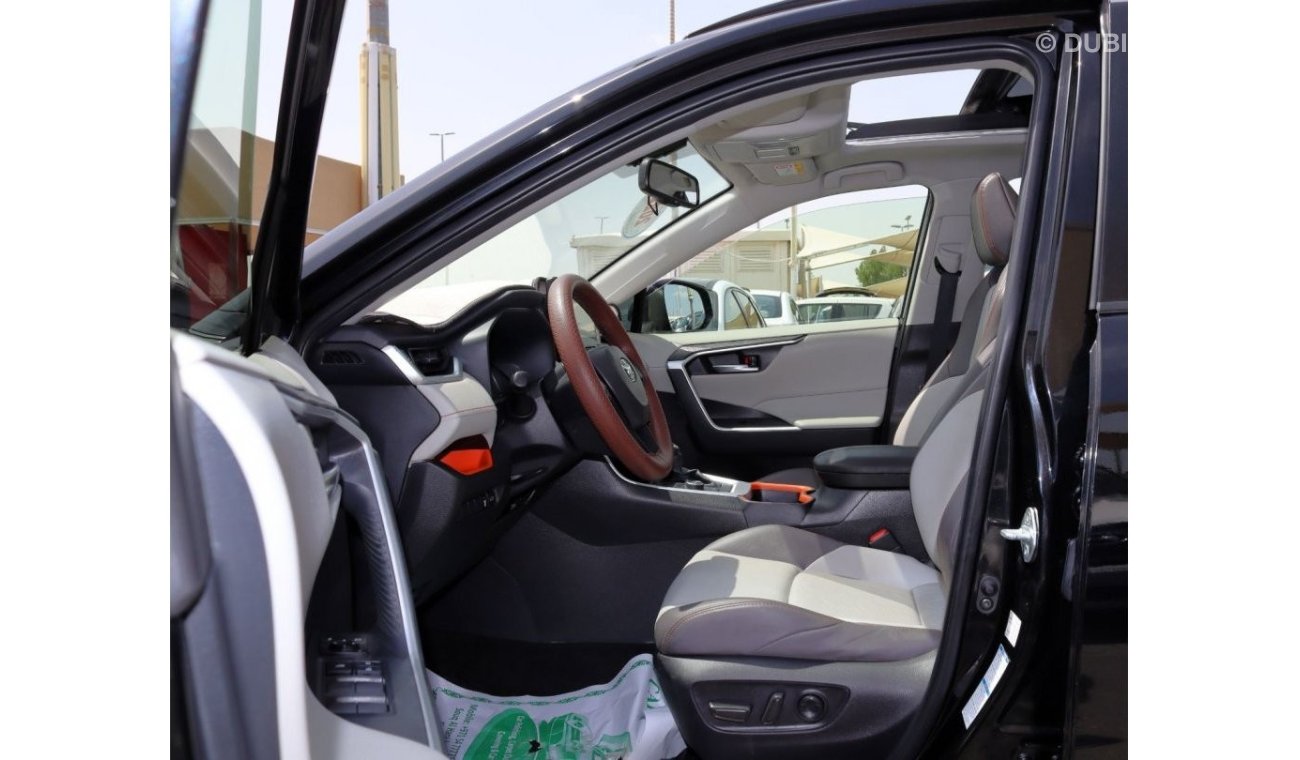 Toyota RAV4 ACCIDENTS FREE - GCC - VXR FULL OPTION - PETROL - PERFECT CONDITION INSIDE OUT