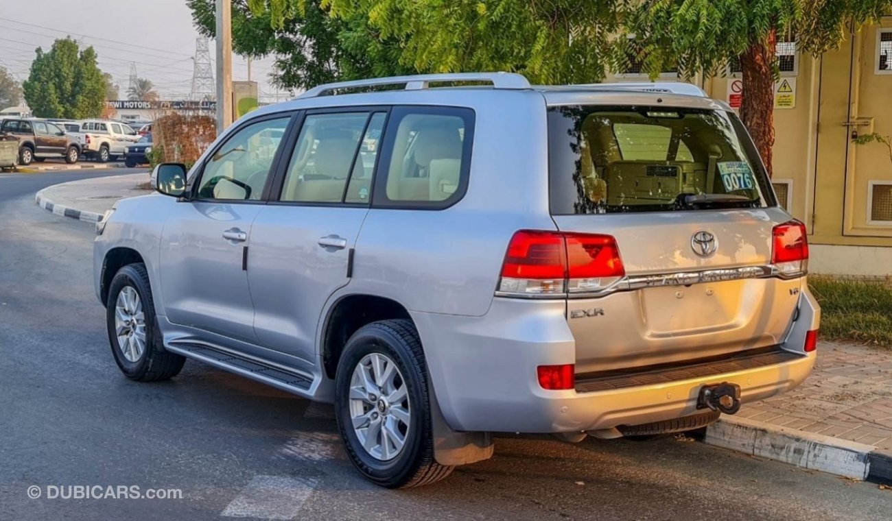 Toyota Land Cruiser EXR 2016 | Perfect Condition | GCC