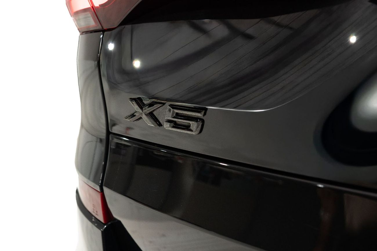 BMW X5 xDrive40i Luxury M Sport Package 3.0L 2022 BMW X5 XDRIVE40I | XDRIVE ALL-WHEEL DRIVE SYSTEM | APPLE 