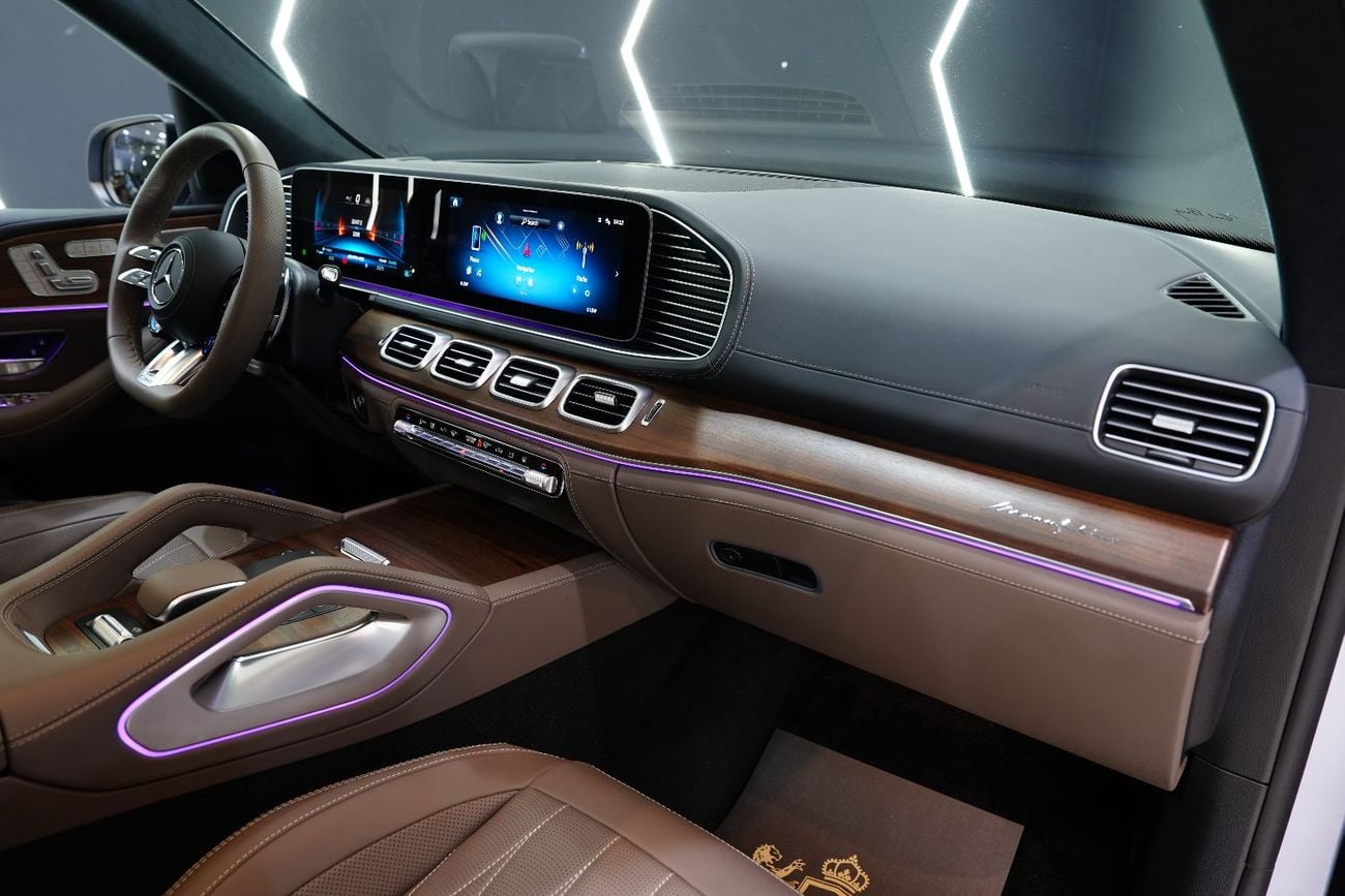 مرسيدس بنز GLE 53 AMG 4Matic+, Manufaktur Interior Package, Panoramic Roof, Gargash Warr + Serv!!