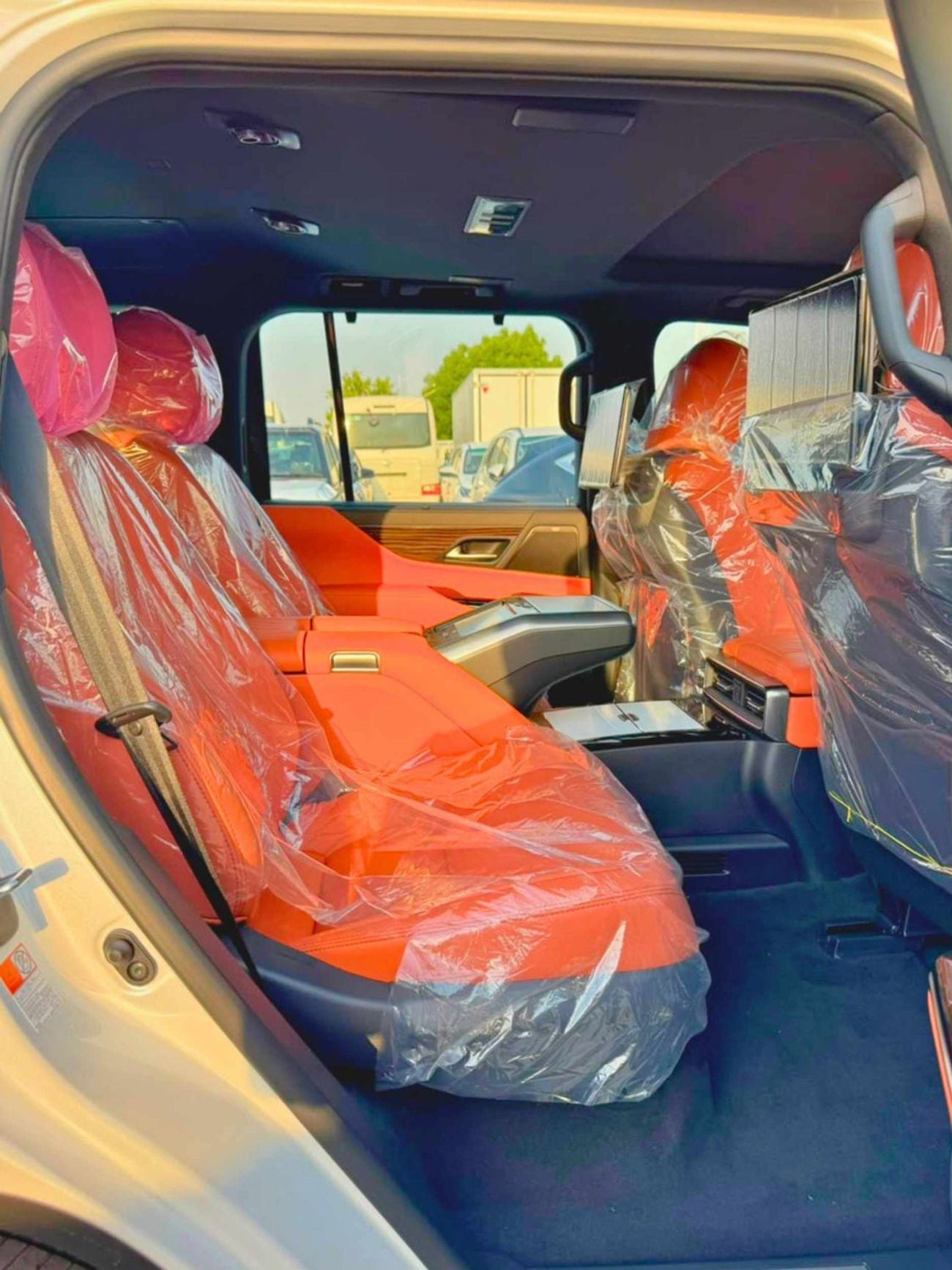 لكزس LX 600 VIP 3.5L PETROL || RADAR | 360*CAMERA | LEATHER WITH PWR SEATS | SUNROOF | REAR ENTERTAINMENT SCREEN