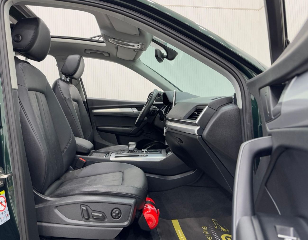 Audi Q5 45 TFSI Quattro 2.0L 2019 Audi Q5 45 TFSI quattro, 1 Year Warranty, Full Service History, GCC