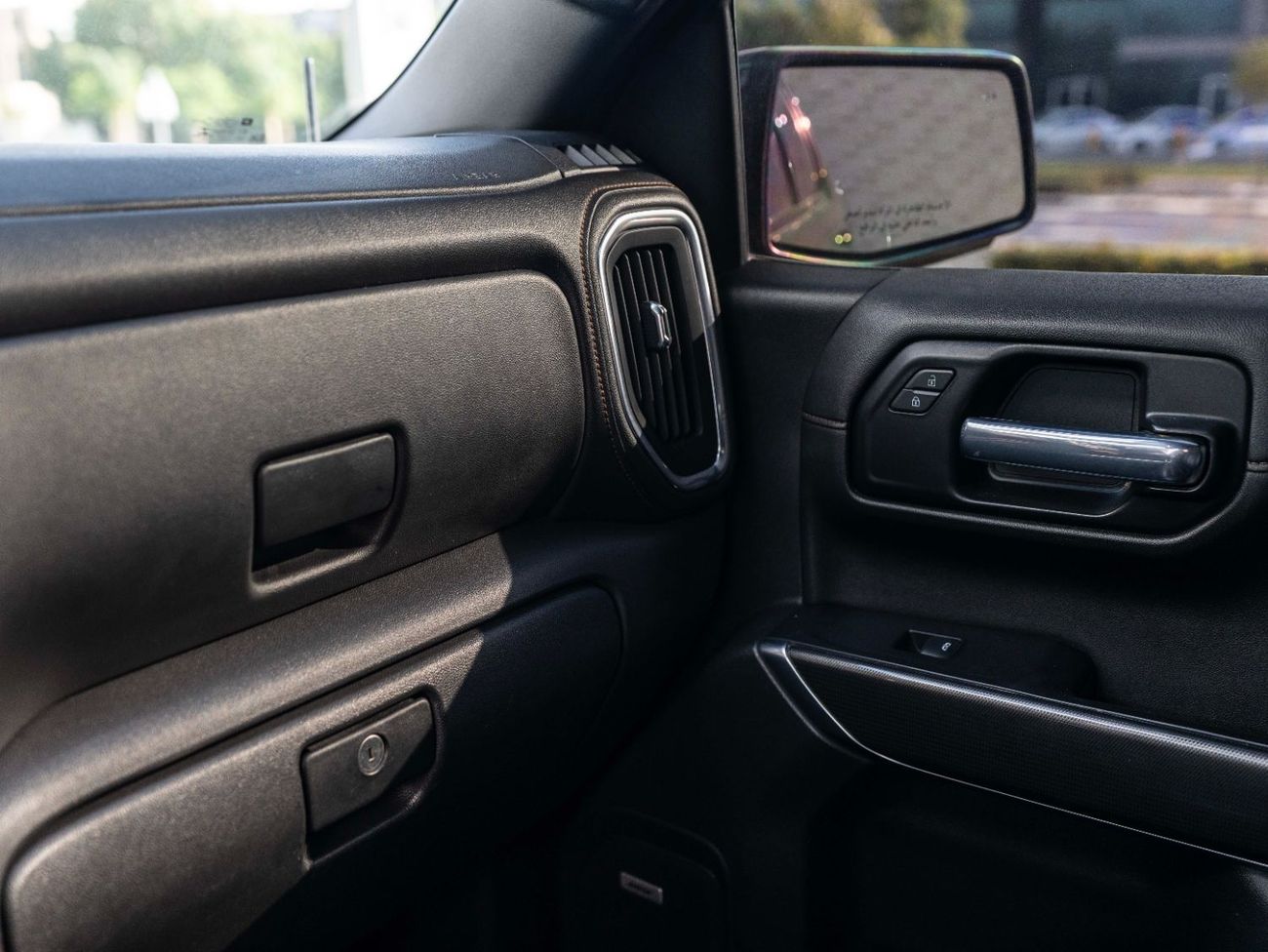 جي أم سي سييرا 5.3L V8 AT4 Crew Cab (AWD)