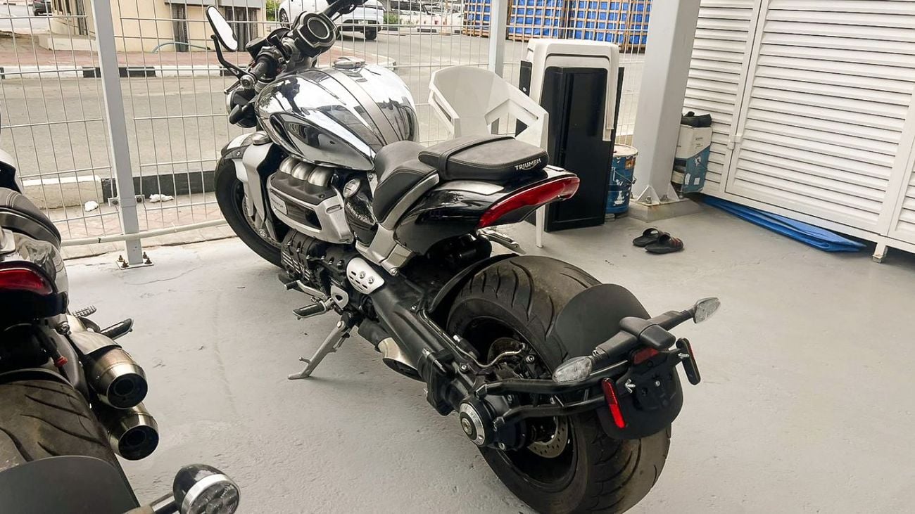 Triumph Stag 2021 Triumph Rocket 3 GT 2500CC