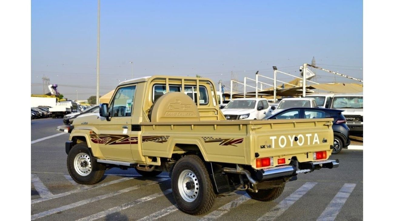 تويوتا لاند كروزر بيك آب 4.0L V6 Petrol Automatic
