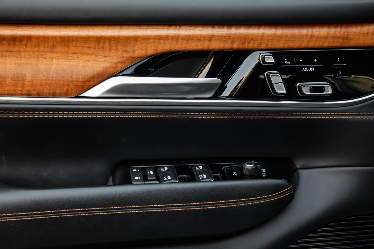 جيب جراند واجونير Grand Wagoneer SERIES III BS | 4,505 P.M | 0% Downpayment | Warranty!