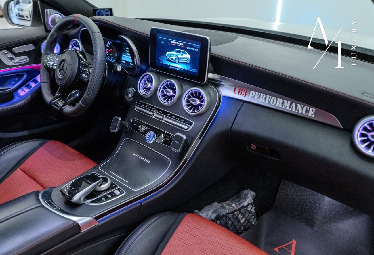 Mercedes-Benz C 63S AMG Std 4.0L Sedan 2015 Mercedes C63s, Fully Loaded, Excellent Condition, V8 (510) Bhp, Japanese Specs