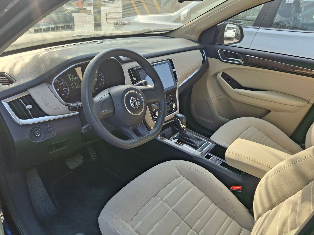 أم جي RX5 STD 1.5 | بدون دفعة مقدمة | اختبار القيادة في المنزل