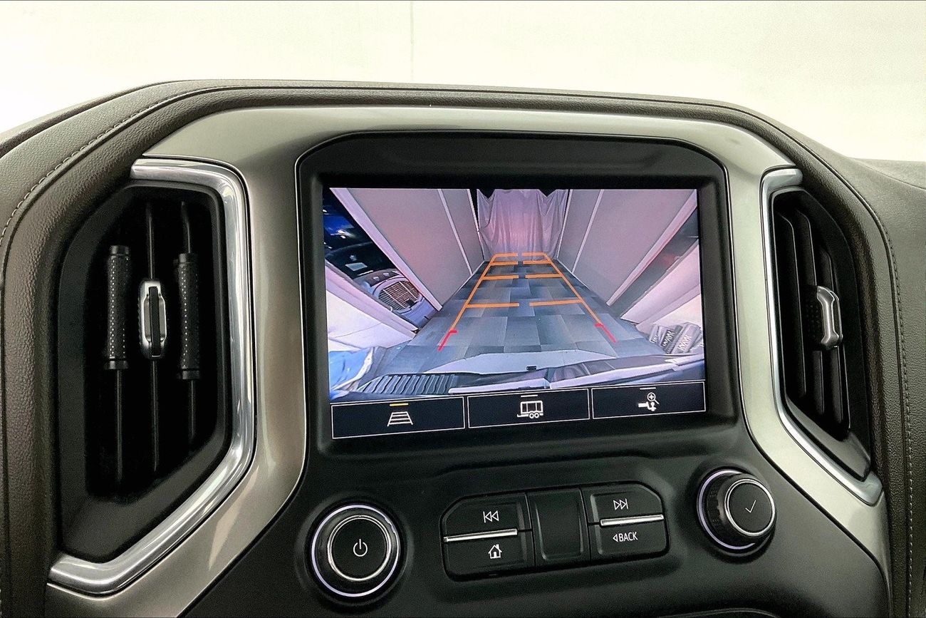 Chevrolet Silverado LT Z71 Trail Boss - Crew Cab| 1 year free warranty | Flood Free