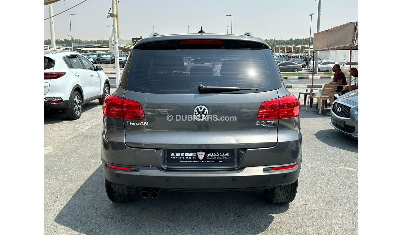 Volkswagen Tiguan SEL ACCIDENTS FREE - GCC - FULL OPTION - CAR IS IN PERFECT CONDITION INSIDE OUT
