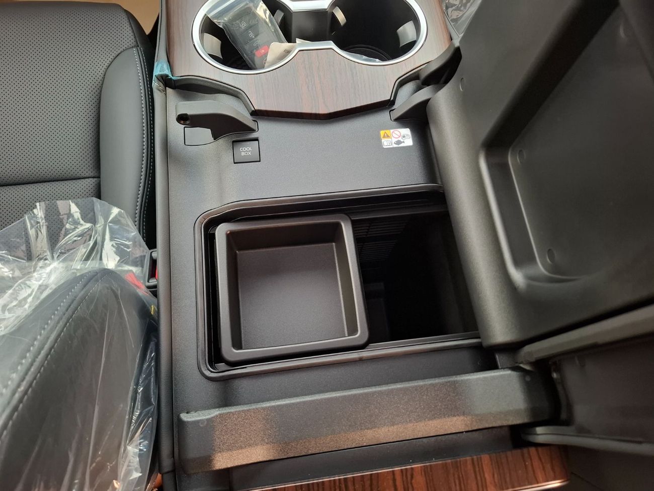 Toyota Land Cruiser Toyota Landcruiser GXR 4.0L 2025 Black Petrol (Export Only)