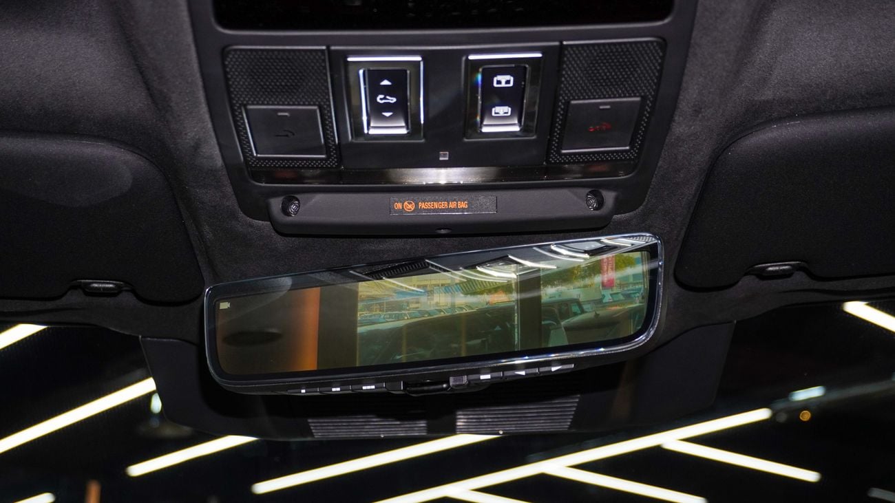 Land Rover Defender V8