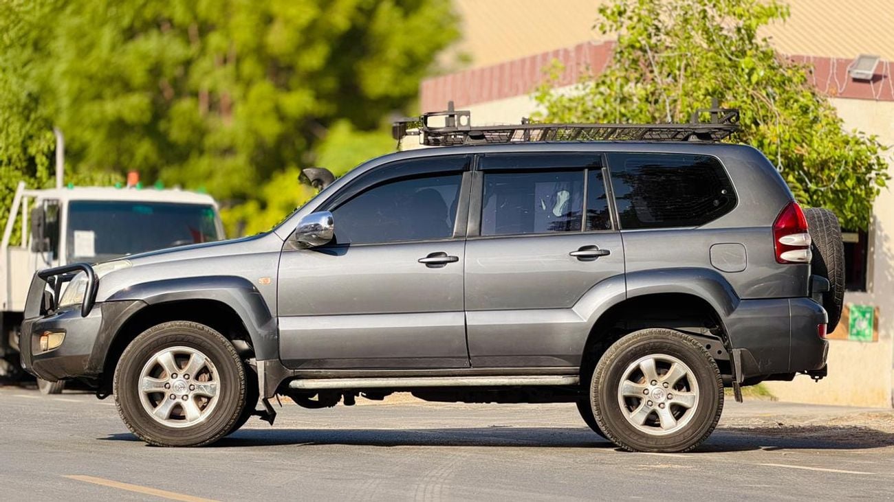 تويوتا برادو 4.0 PETROL ENGINE | MANUAL TRANSMISSION | ROOF RACK - FRONT BUMPER WITH LED LIGHTS | RHD