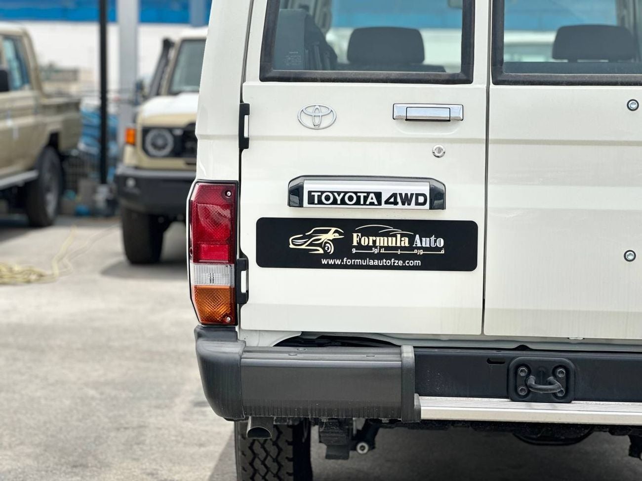 Toyota Land Cruiser LC78 4.2L DSL M/T // STD Option With Power Windows , Center Lock // Special Offer // By Formula Auto