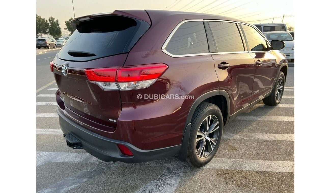 Toyota Highlander 2019 Toyota Highlander LE AWD 4X4 MidOption+ /