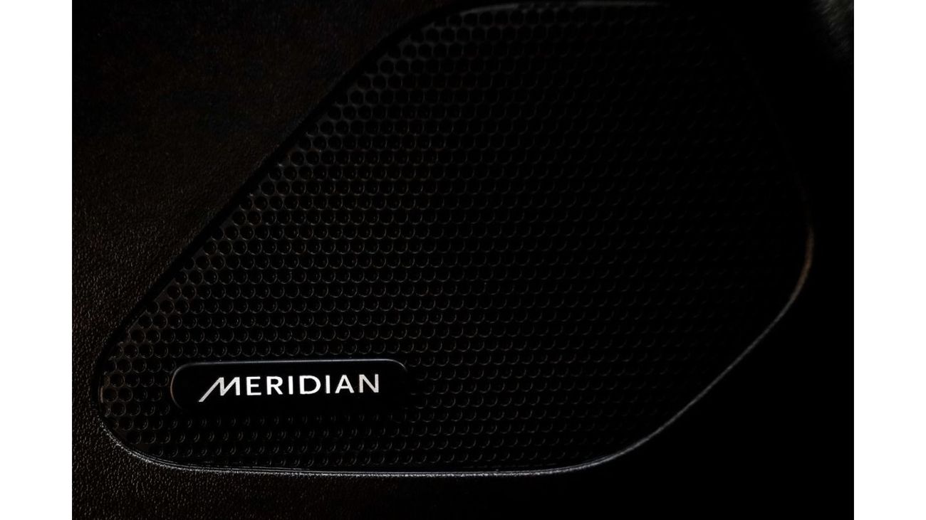 Jaguar F Pace Jaguar F-Pace R-Sport 2019 GCC under Agency Warranty and Service Contract with Flexible Down-Payment