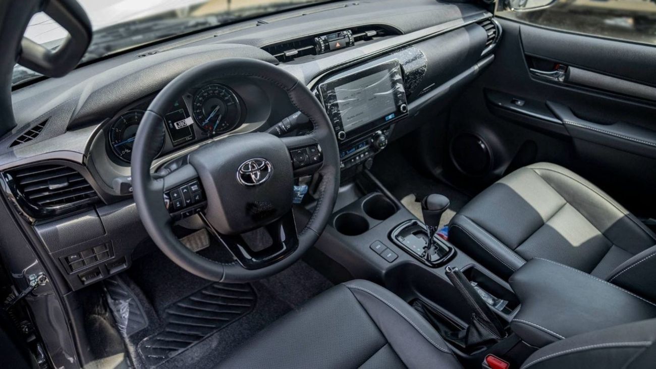 تويوتا هيلوكس Toyota Hilux 2.8L Diesel Full Option MY2024