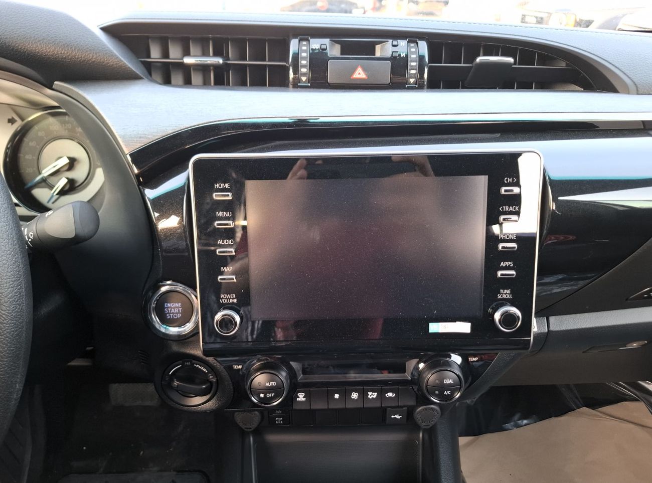 تويوتا هيلوكس Adventure 4.0L