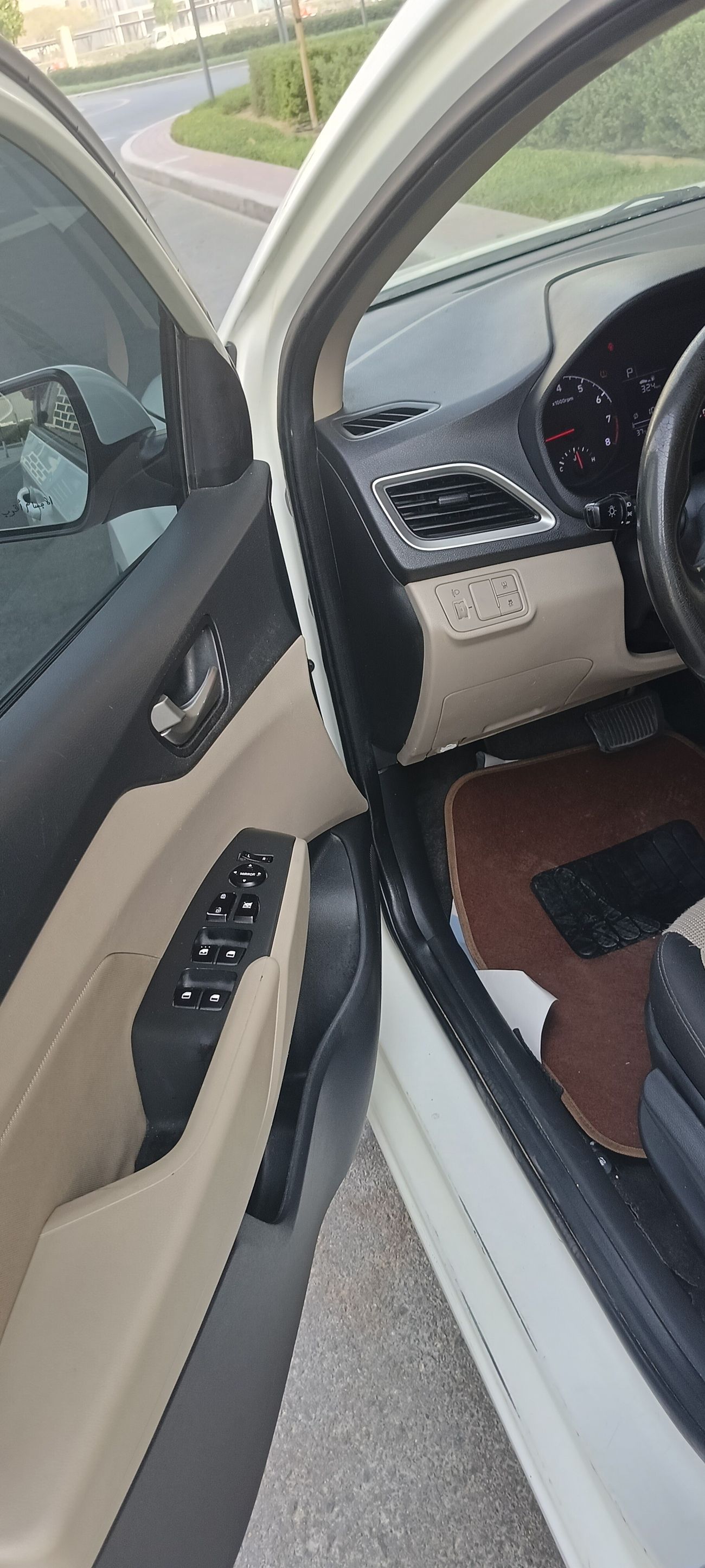 هيونداي أكسنت Mid 1.4L (107 HP)