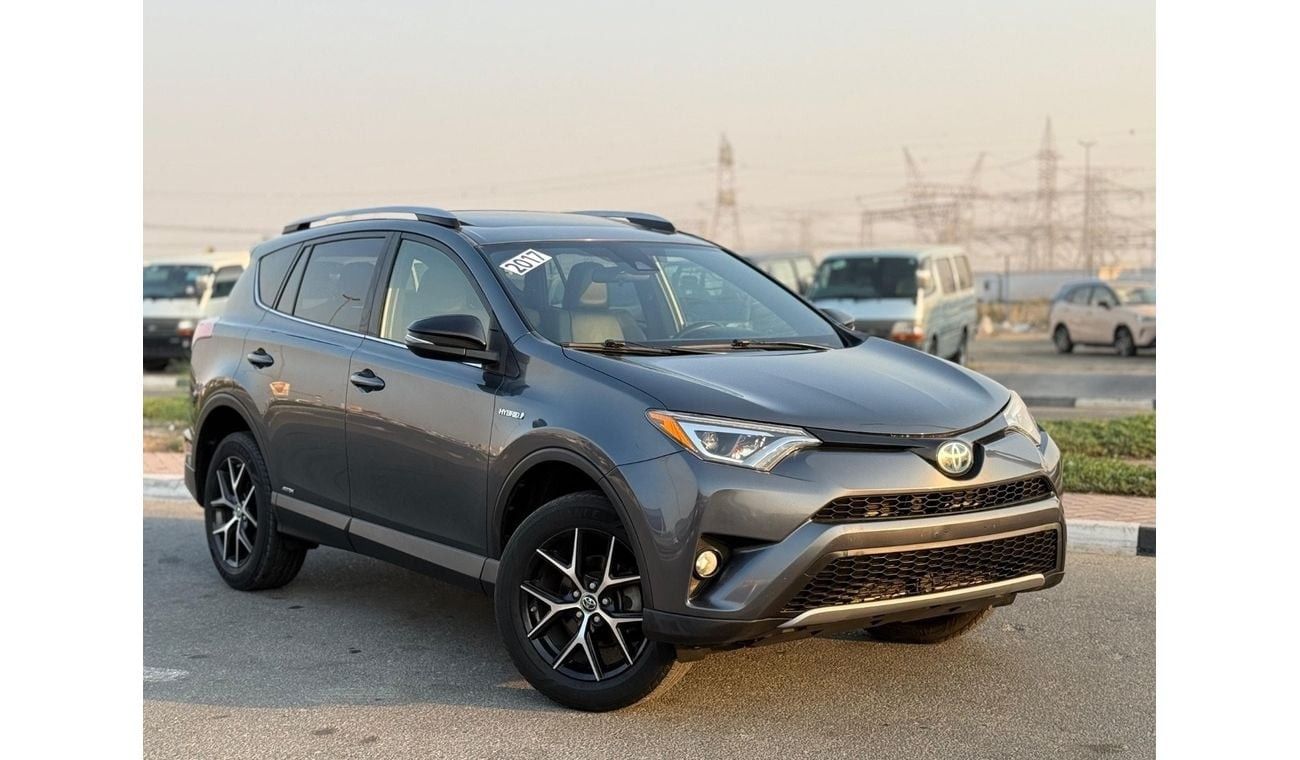 Used Hybrid TOYOTA RAV4 SE 2017 for sale in Dubai - 806048