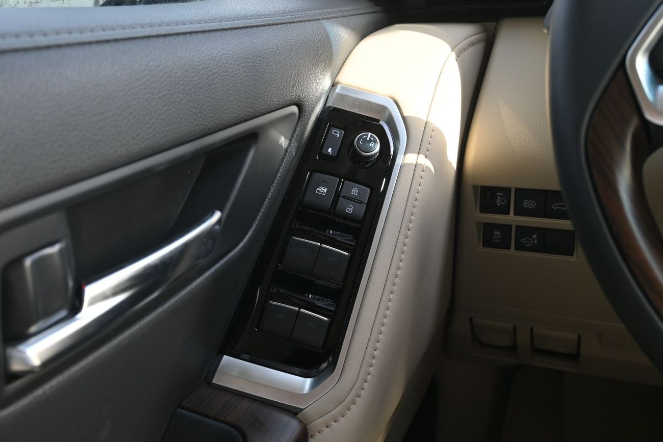 تويوتا لاند كروزر GXR Toyota Land Cruiser GX-R 4.0L V6 Petrol Model 2026
