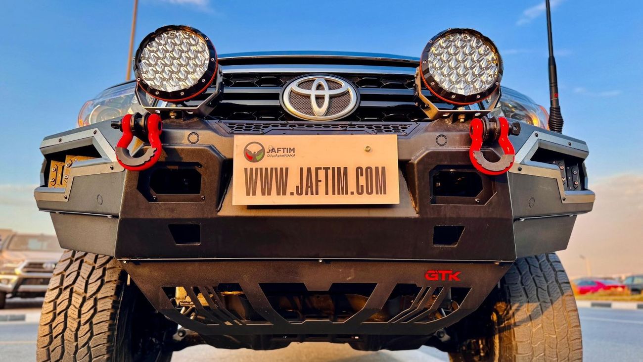 تويوتا هيلوكس -