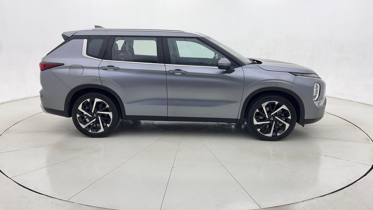 ميتسوبيشي آوتلاندر 2024 HIGHLINE WITH SUNROOF | AED 1359/Month | 0 DP | 30 Day Return | Warranty