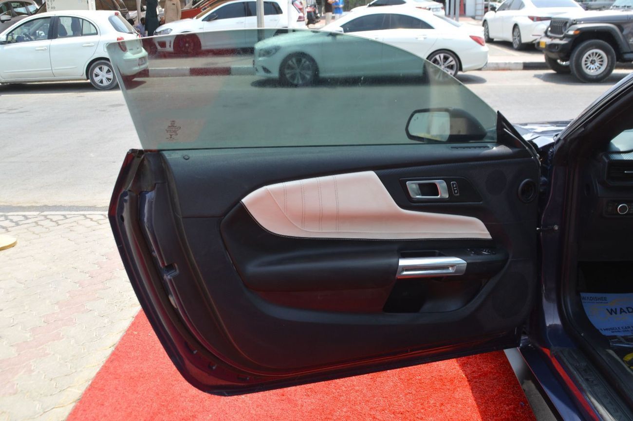 Ford Mustang GT 5.0L (435 HP) Coupe A/T PREMIUM GT WITH ACTIVE EXHAUST