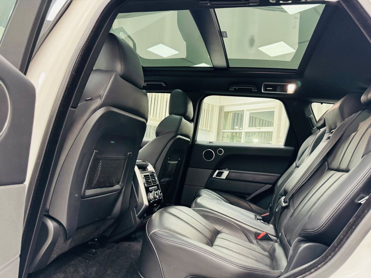 Land Rover Range Rover Sport Original paint .. GCC .. FSH .. V6 .. Perfect Condition