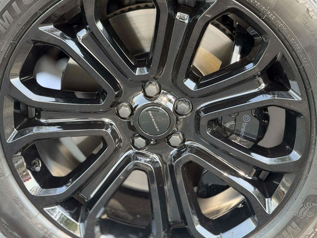 لاند روفر ديفندر BLACK EDITION**2026**GCC SPEC UNDER WARRANTY AND SERVICE