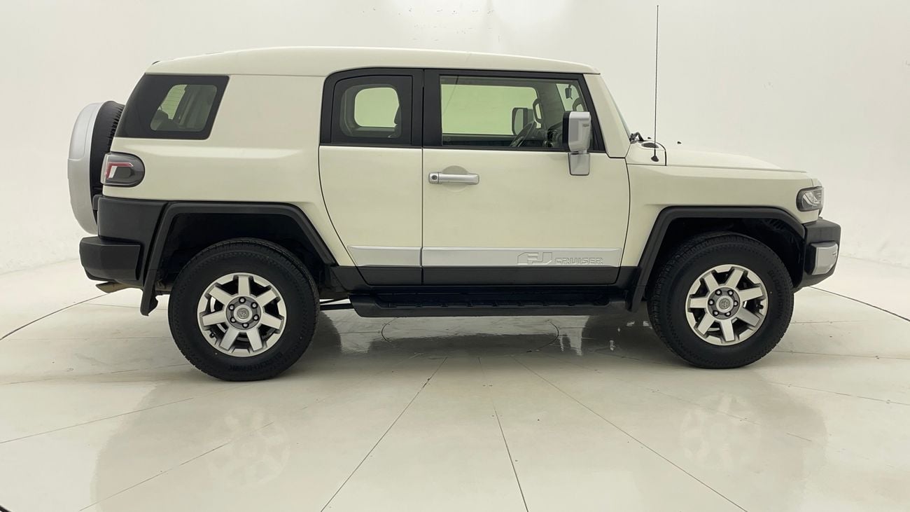 Toyota FJ Cruiser GXR 4 | Zero Down Payment | Home Test Drive