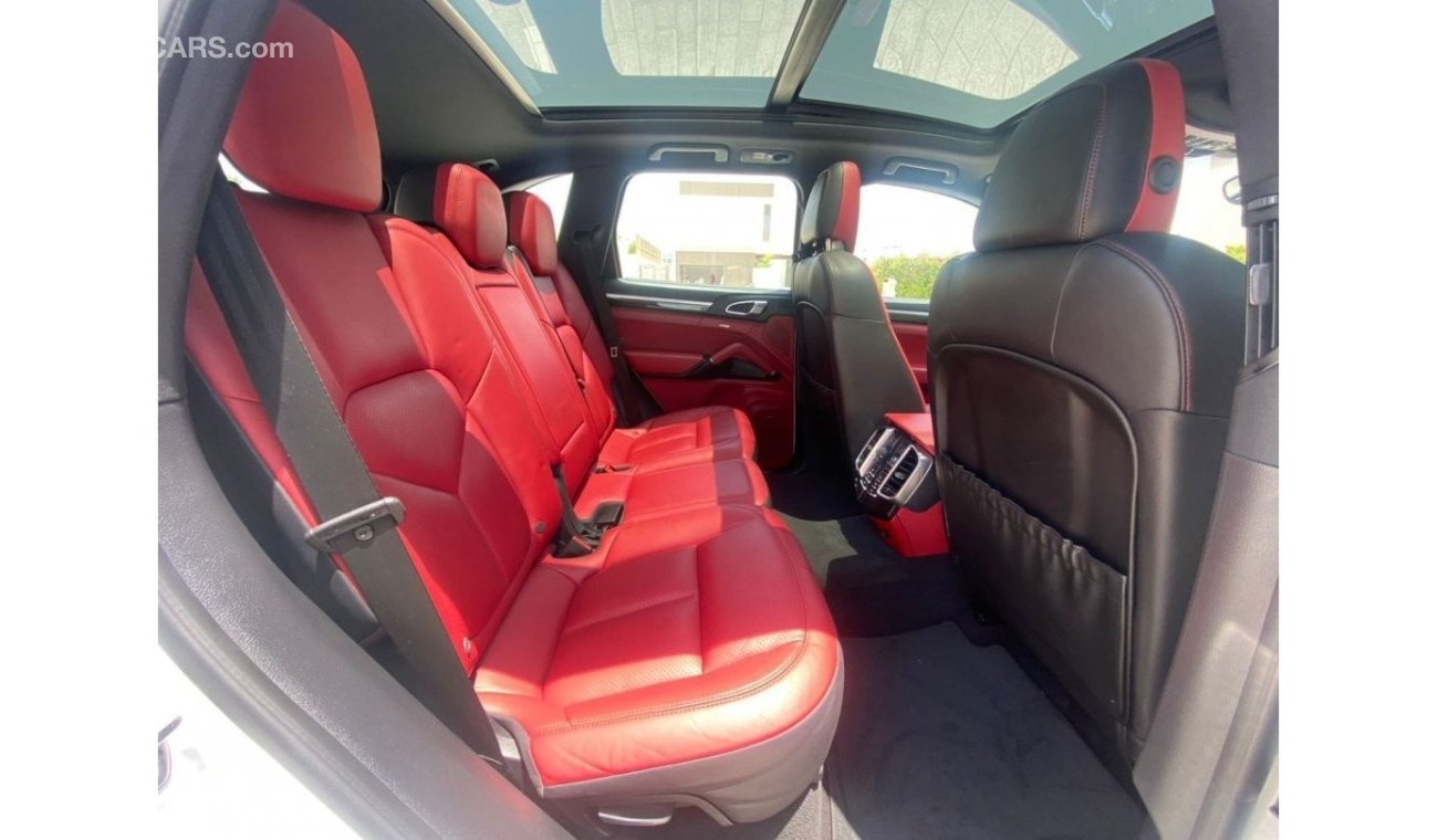 Porsche Cayenne Porsche Cayenne S  Panoramic  GCC 2016 Under Warranty