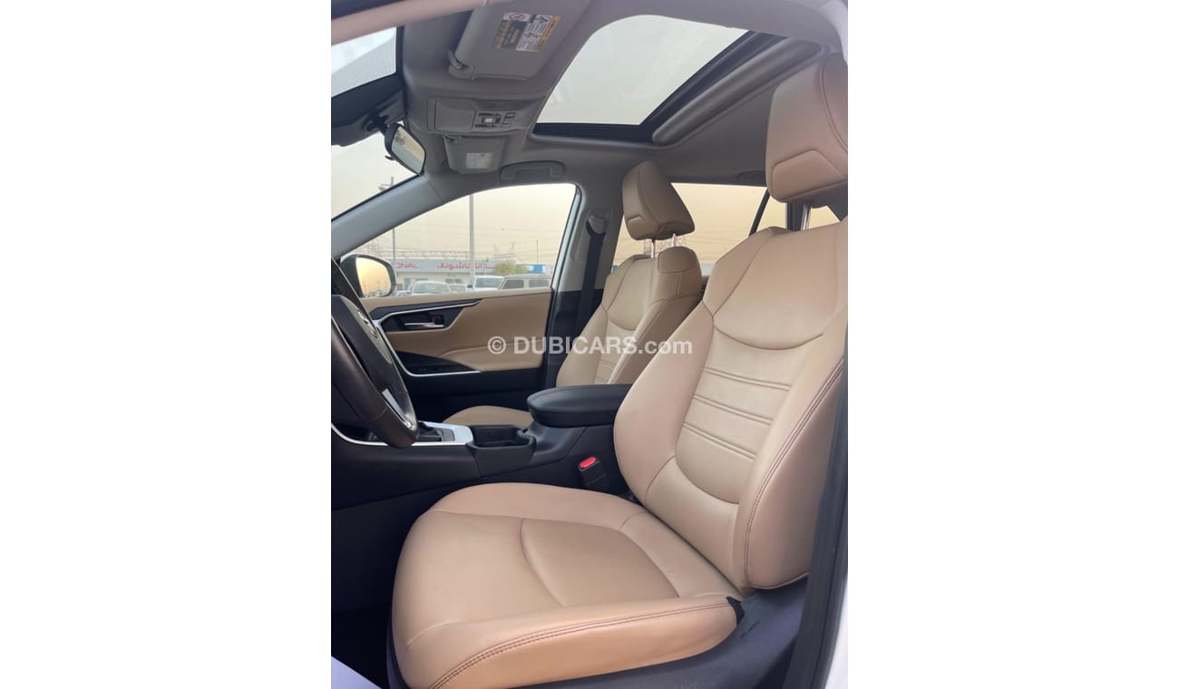 Toyota RAV4 2020 Toyota RAV4 XLE PREMIUM, 2.5L. Imported from USA