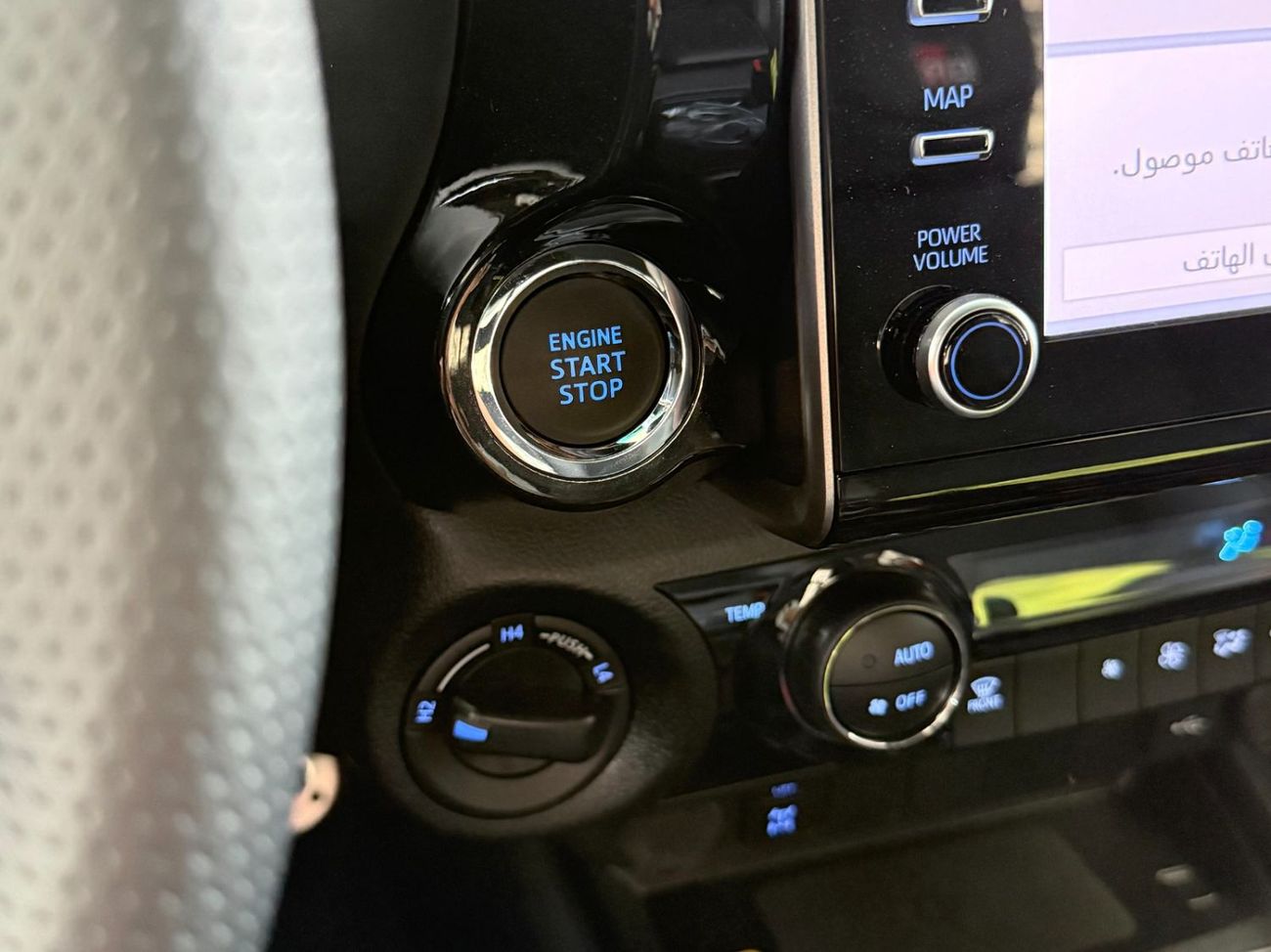 Toyota Hilux GR-SPORT 4.0 V6 **EXPORT ONLY**التصدير فقط خارج الخليج***