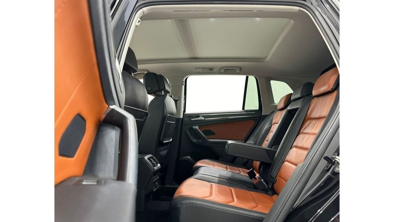 Volkswagen Tiguan 2019 Volkswagen Tiguan SEL 4MOTION, Oct VW Warranty, Full VW Service History, GCC