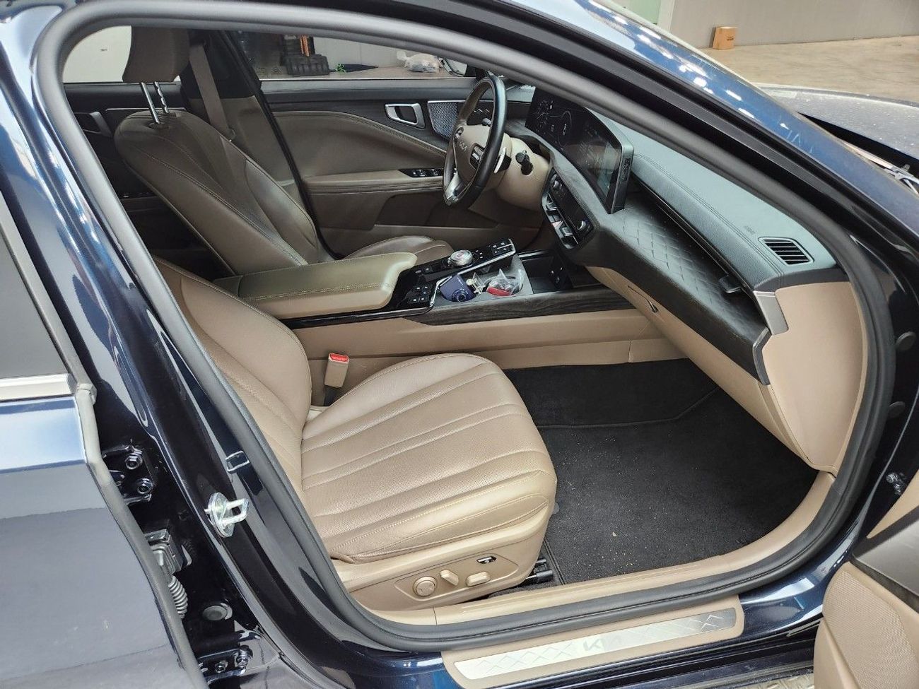 Kia K8 2022 KIA K8 2.5 NOBLESS (HIGHEST TRIM)